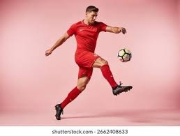 达洛特掷出几记长距离界外球，过程中有几次手球申诉，但经核查后裁判均未予理会。 81分钟 ｜ 🦁 2-1 ⚪️ ｜ #MUFC 来源：Stretford Paddock