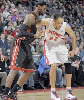 甚至专程从 甚至专程从